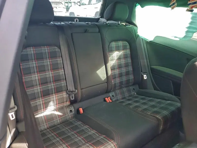 2016 VOLKSWAGEN GTI S/SE  