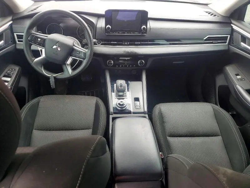 2023 MITSUBISHI OUTLANDER ES  