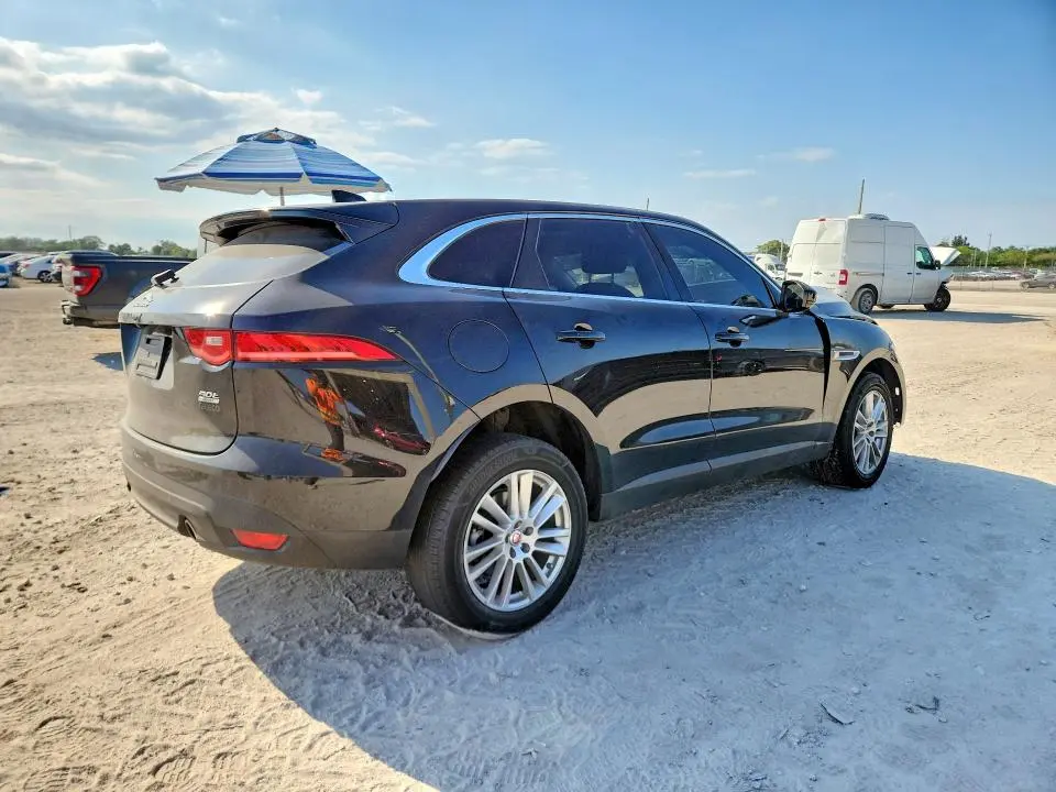 2020 JAGUAR F-PACE PRESTIGE  
