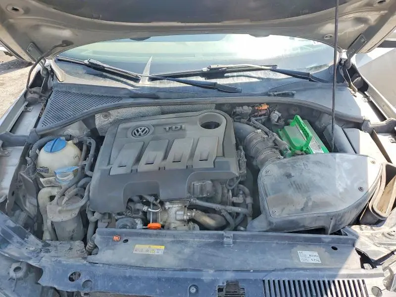 2013 VOLKSWAGEN PASSAT SEL  