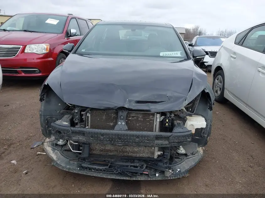 2015 VOLKSWAGEN GOLF GTI 2.0T SE 4-DOOR