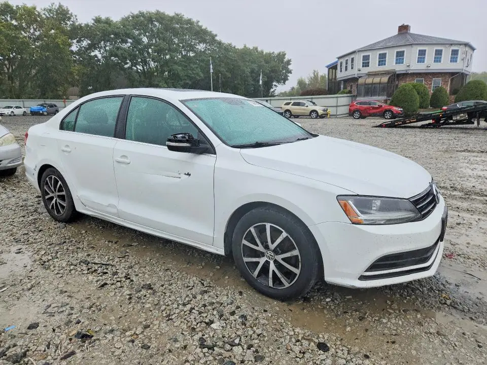 2017 VOLKSWAGEN JETTA SE  