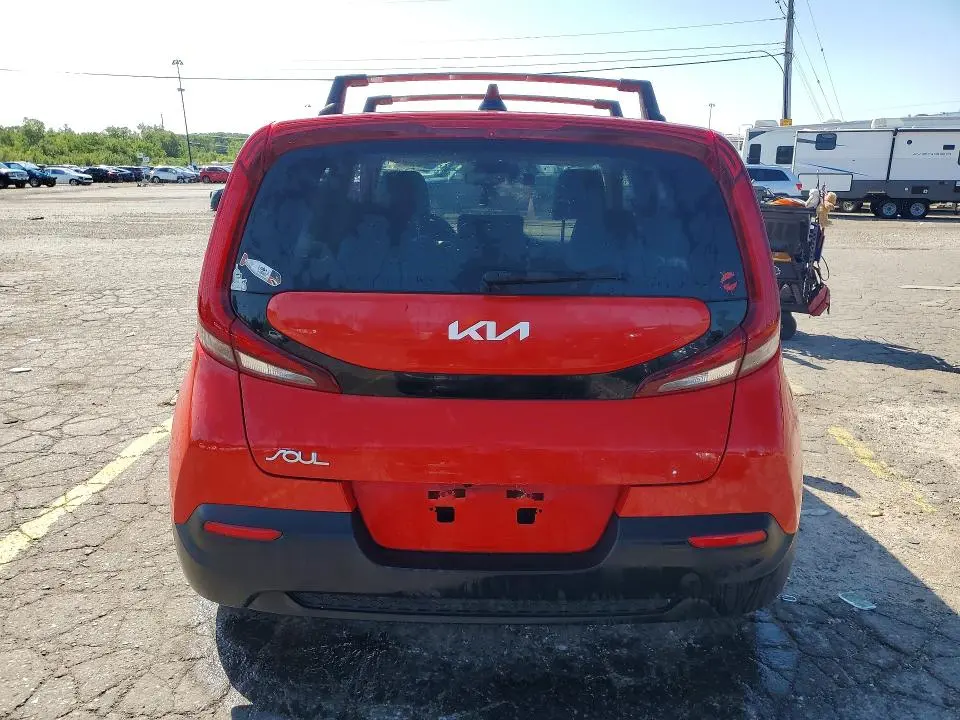 2022 KIA SOUL LX  