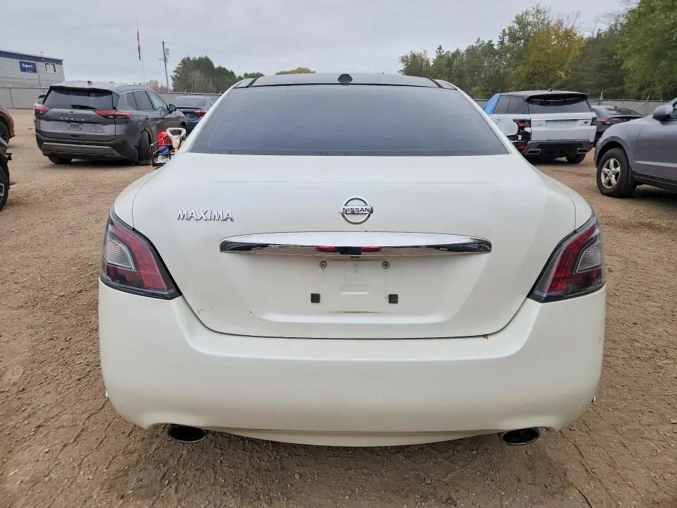 2014 NISSAN MAXIMA S  