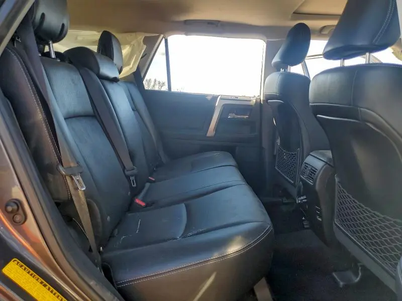 2018 TOYOTA 4RUNNER SR5  