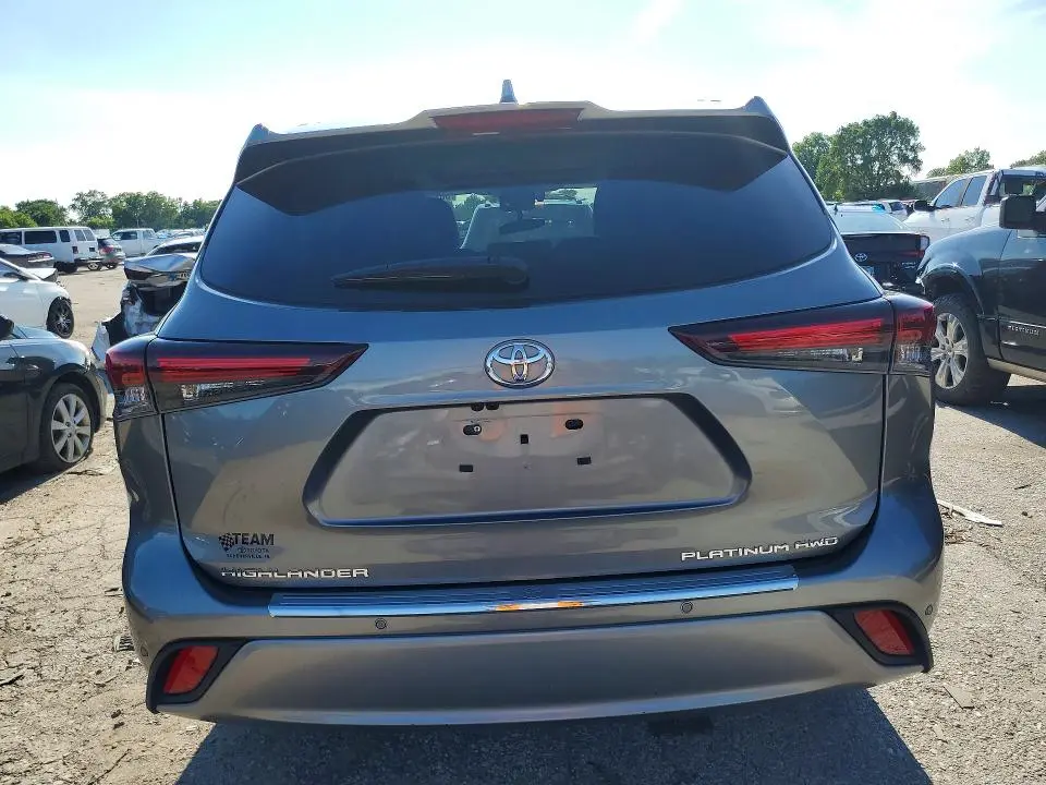 2025 TOYOTA HIGHLANDER PLATINUM  