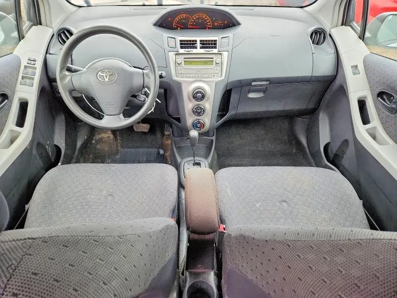 2010 TOYOTA YARIS BASE  