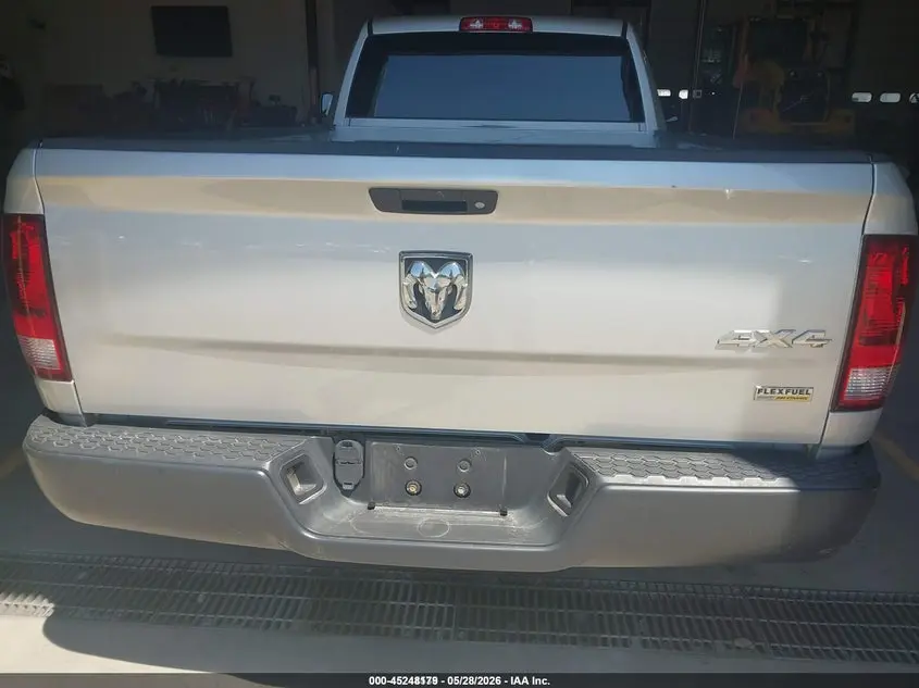 2017 RAM 1500 TRADESMAN  4X4 8' BOX