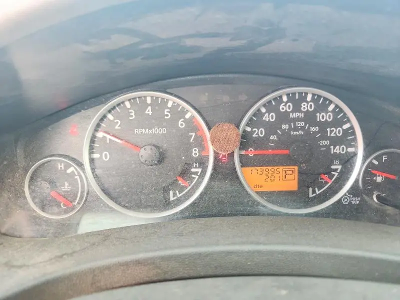 2010 NISSAN FRONTIER SE V6  
