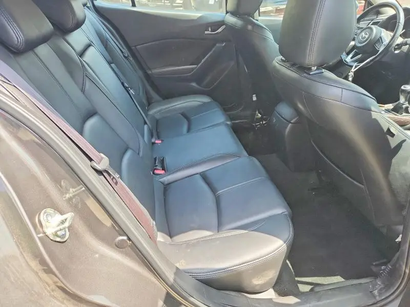 2017 MAZDA 3 TOURING  