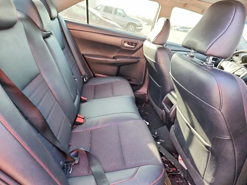 2017 TOYOTA CAMRY SE  