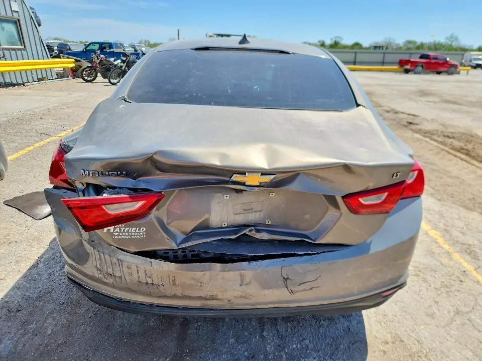 2017 CHEVROLET MALIBU LT  