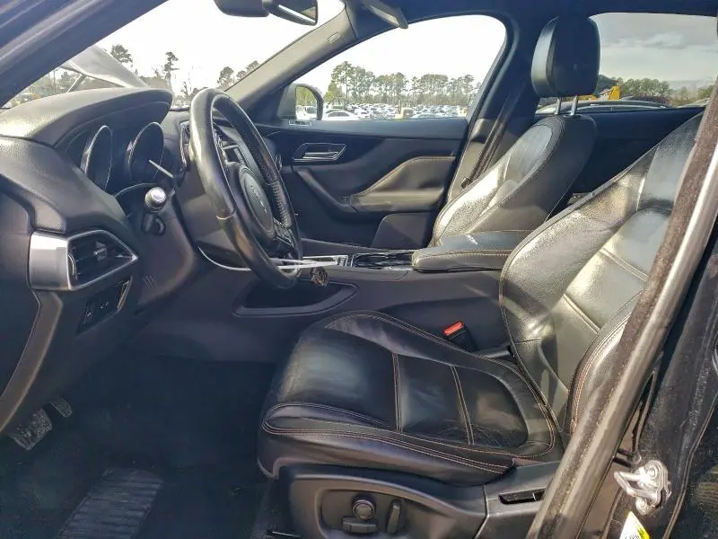 2017 JAGUAR F-PACE PRESTIGE  