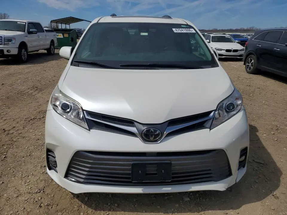2018 TOYOTA SIENNA XLE PREMIUM 7-PASSENGER  