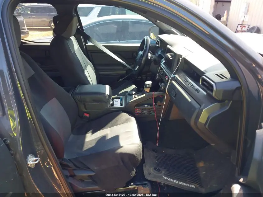 2024 TOYOTA TACOMA SR5 4WD