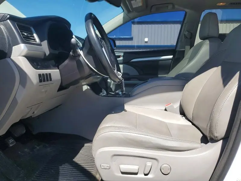 2018 TOYOTA HIGHLANDER XLE  