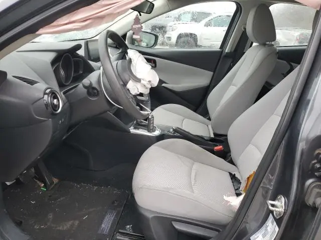 2019 TOYOTA YARIS L  