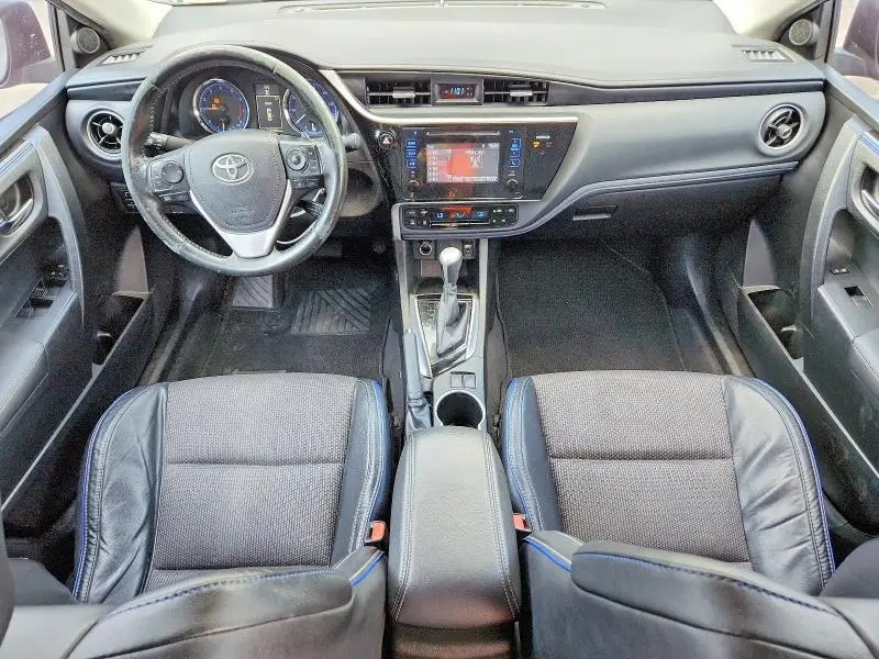 2017 TOYOTA COROLLA SE  