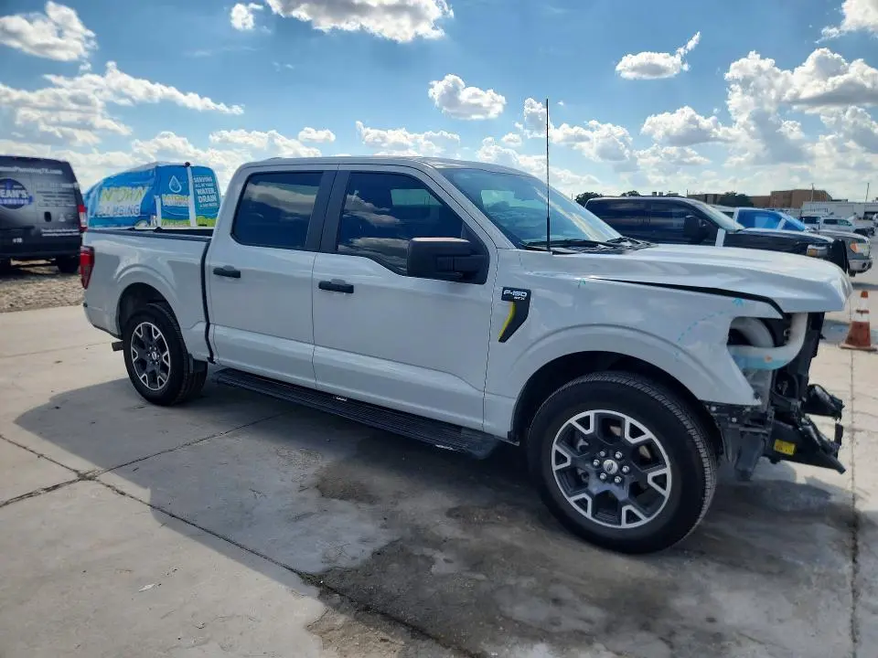 2024 FORD F150 STX  