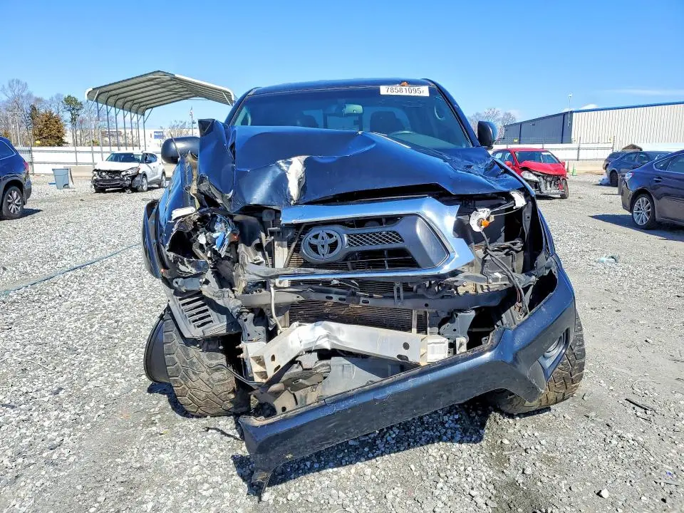 2013 TOYOTA TACOMA V6  