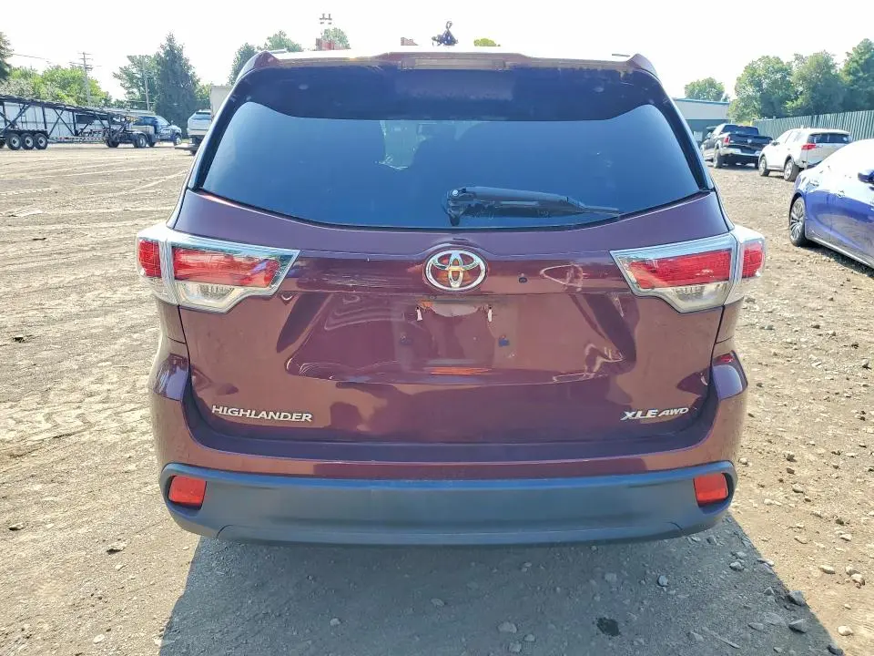2016 TOYOTA HIGHLANDER XLE  