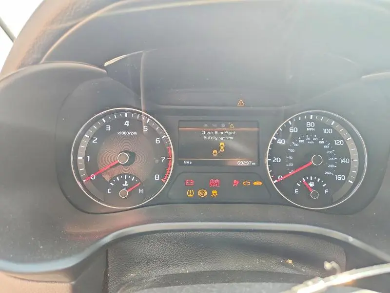 2023 KIA FORTE LXS  