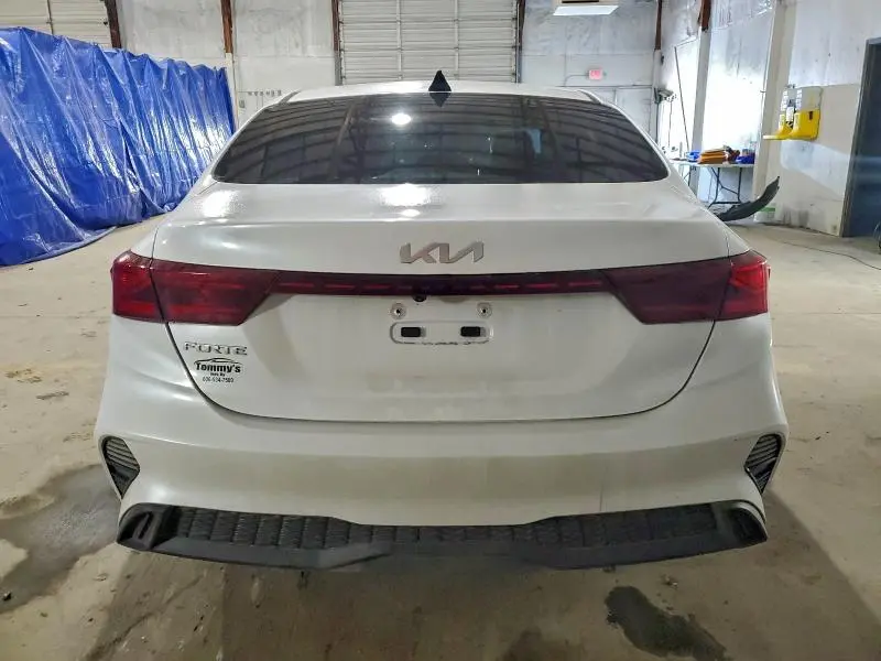 2024 KIA FORTE LX  
