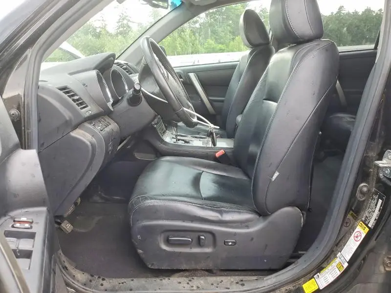 2012 TOYOTA HIGHLANDER SE  