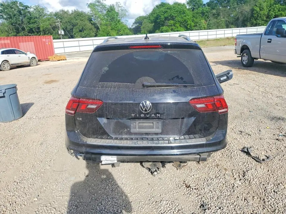 2022 VOLKSWAGEN TIGUAN SE  