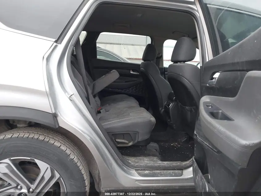 2022 HYUNDAI SANTA FE SE