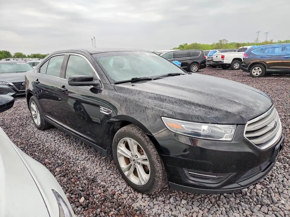 2017 FORD TAURUS SEL  