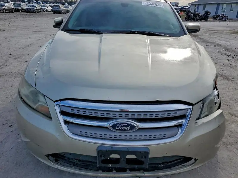 2011 FORD TAURUS SEL  
