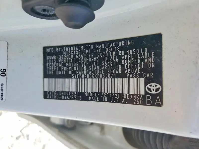 2019 TOYOTA COROLLA LE  
