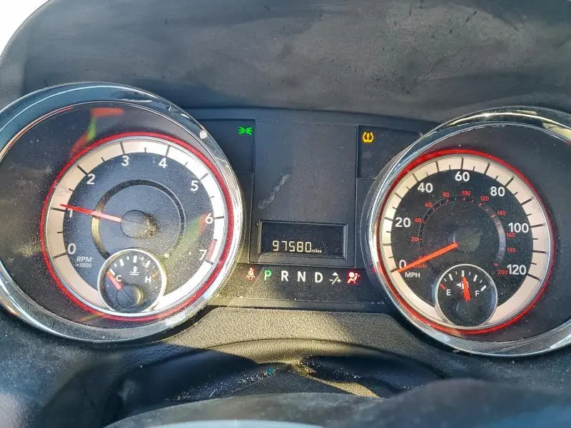 2017 DODGE GRAND CARAVAN SE  