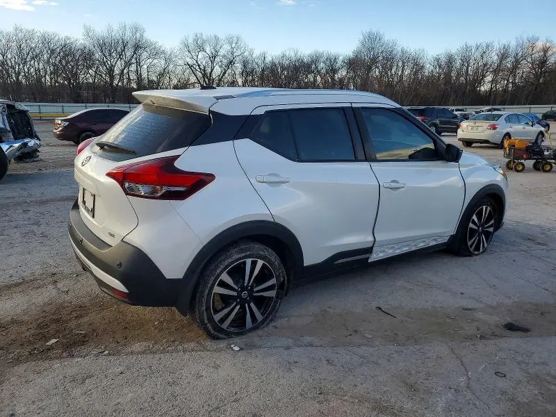 2020 NISSAN KICKS SR  