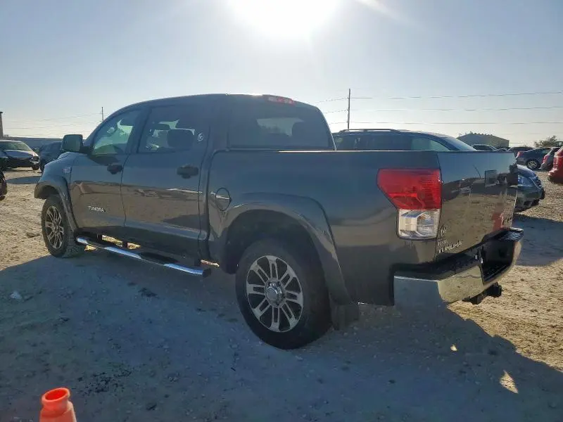 2013 TOYOTA TUNDRA CREWMAX SR5  