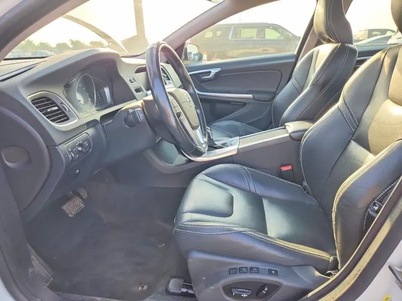 2018 VOLVO S60 DYNAMIC  