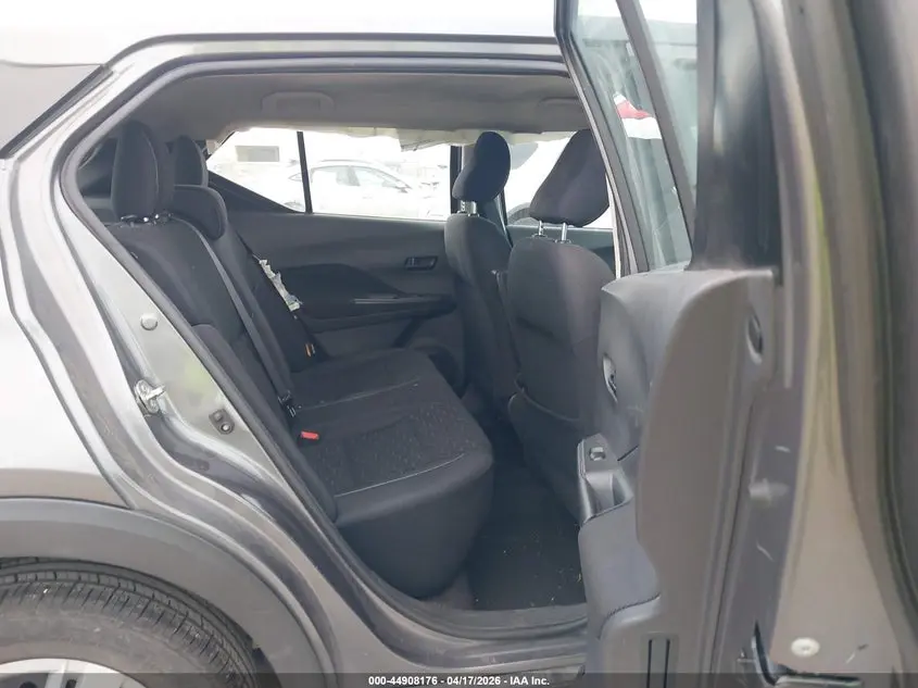 2022 NISSAN KICKS S XTRONIC CVT