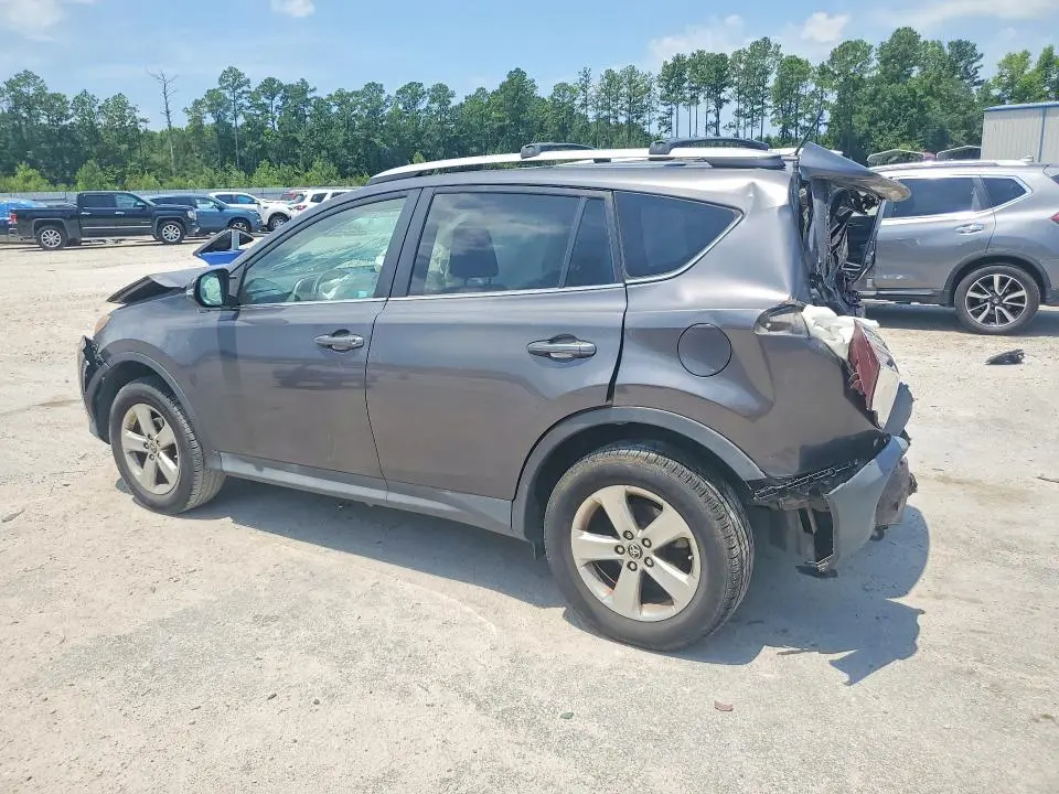 2015 TOYOTA RAV4 XLE  