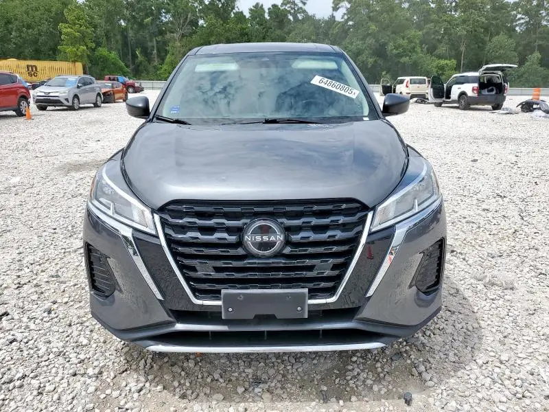 2022 NISSAN KICKS S  
