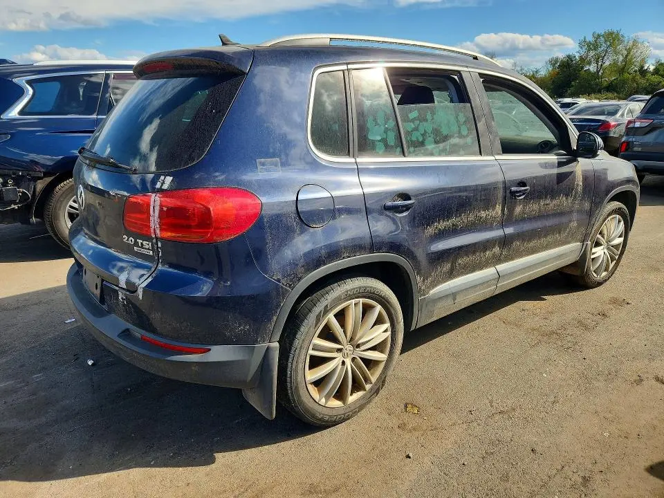 2013 VOLKSWAGEN TIGUAN S  