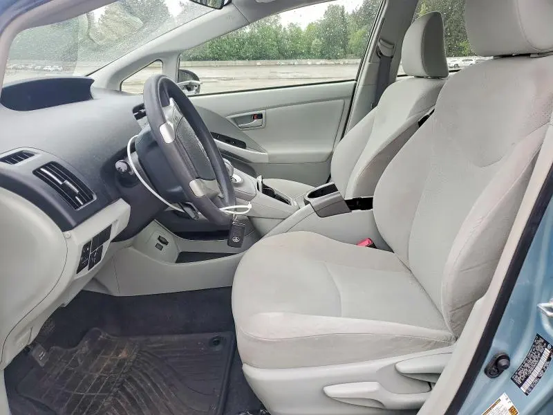 2013 TOYOTA PRIUS TWO  