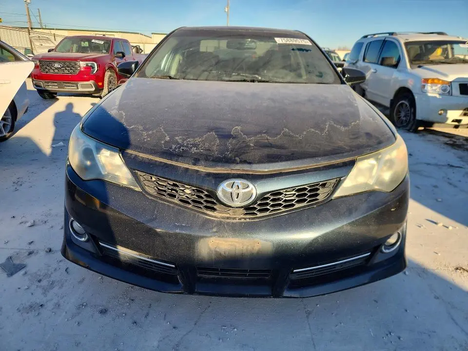 2012 TOYOTA CAMRY SE  