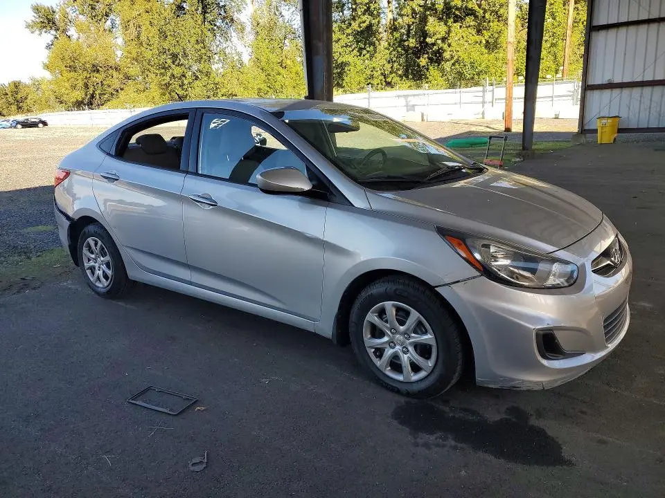 2013 HYUNDAI ACCENT GLS  