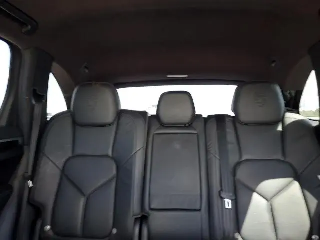 2014 PORSCHE CAYENNE   