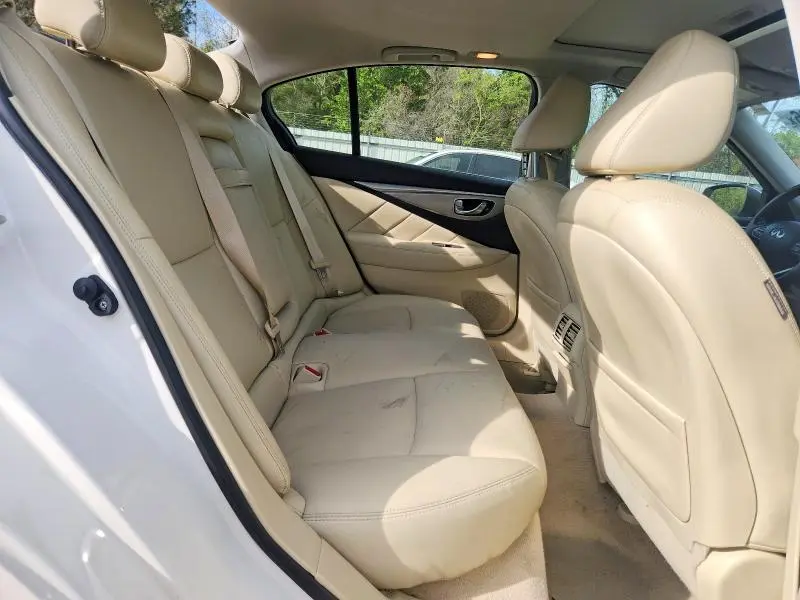 2015 INFINITI Q50 PREMIUM  