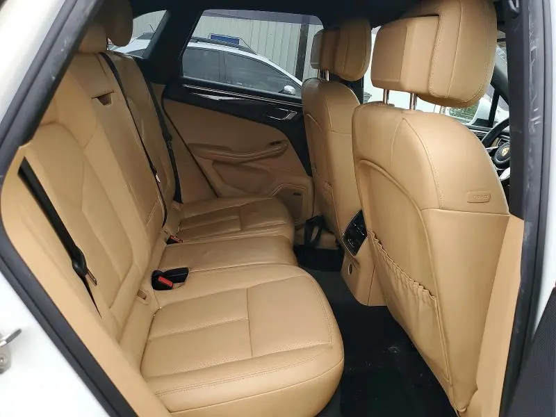 2018 PORSCHE MACAN   