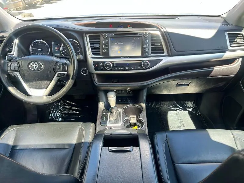 2018 TOYOTA HIGHLANDER XLE  