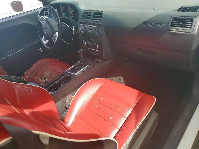 2013 DODGE CHALLENGER SXT  