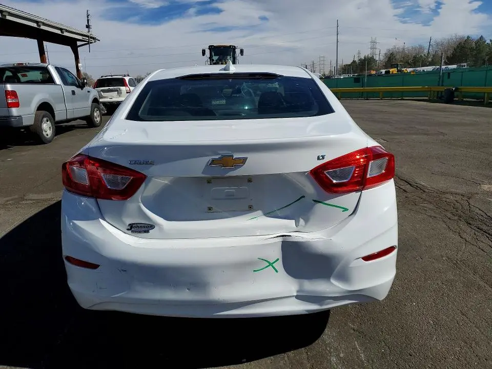 2017 CHEVROLET CRUZE LT  